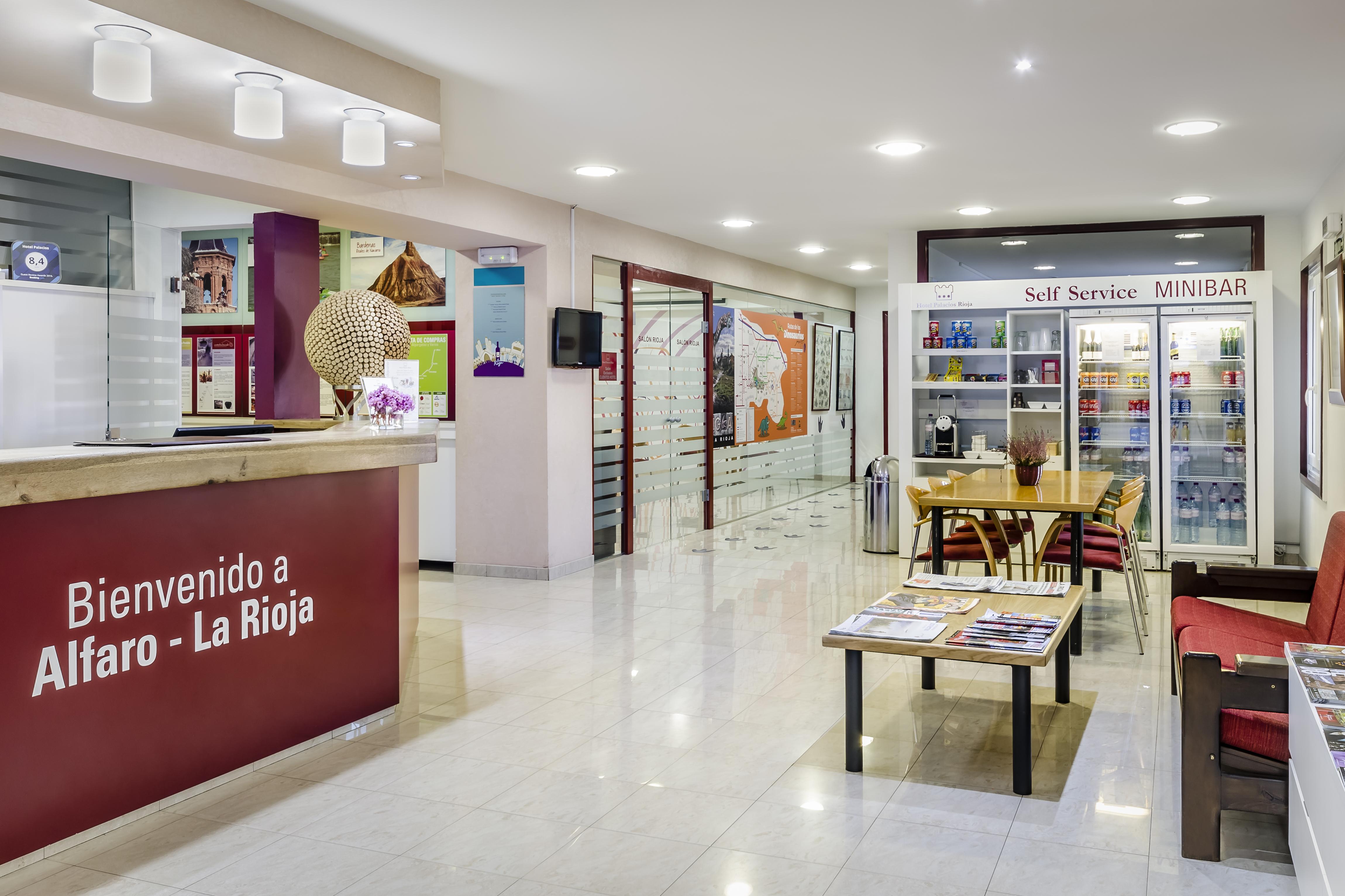 Hotel Palacios Alfaro Kültér fotó