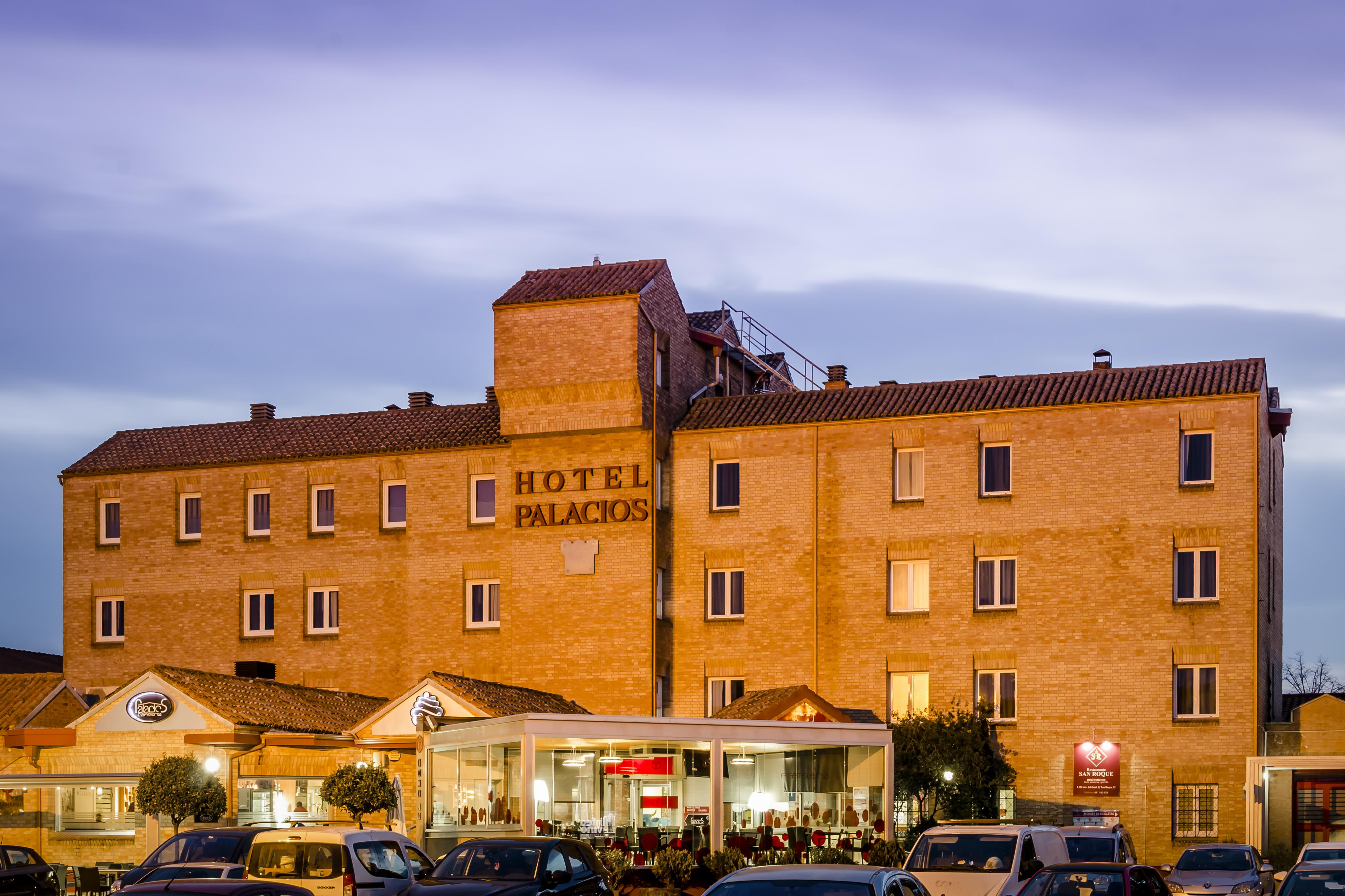 Hotel Palacios Alfaro Kültér fotó
