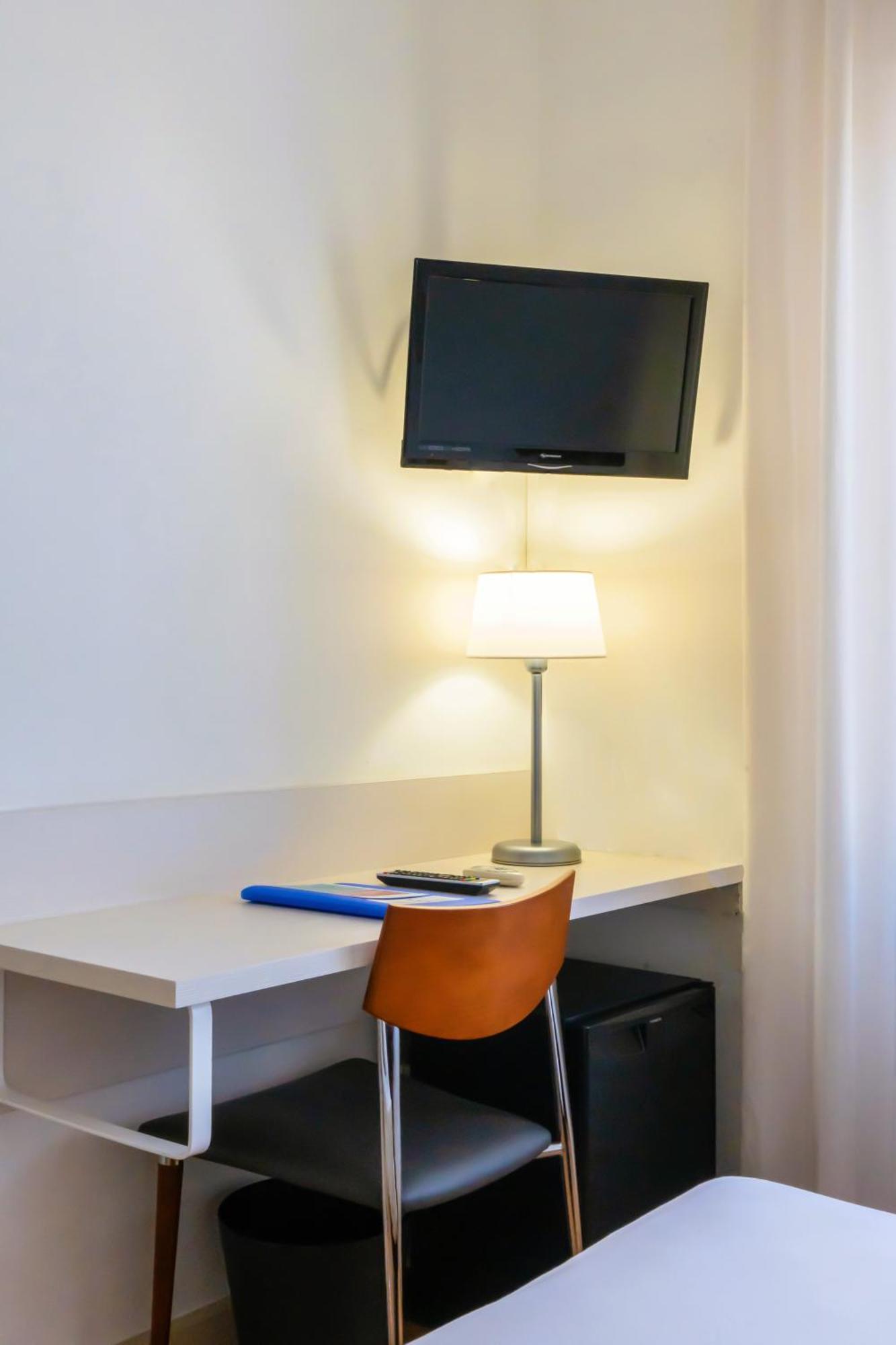 Hotel Palacios Alfaro Kültér fotó