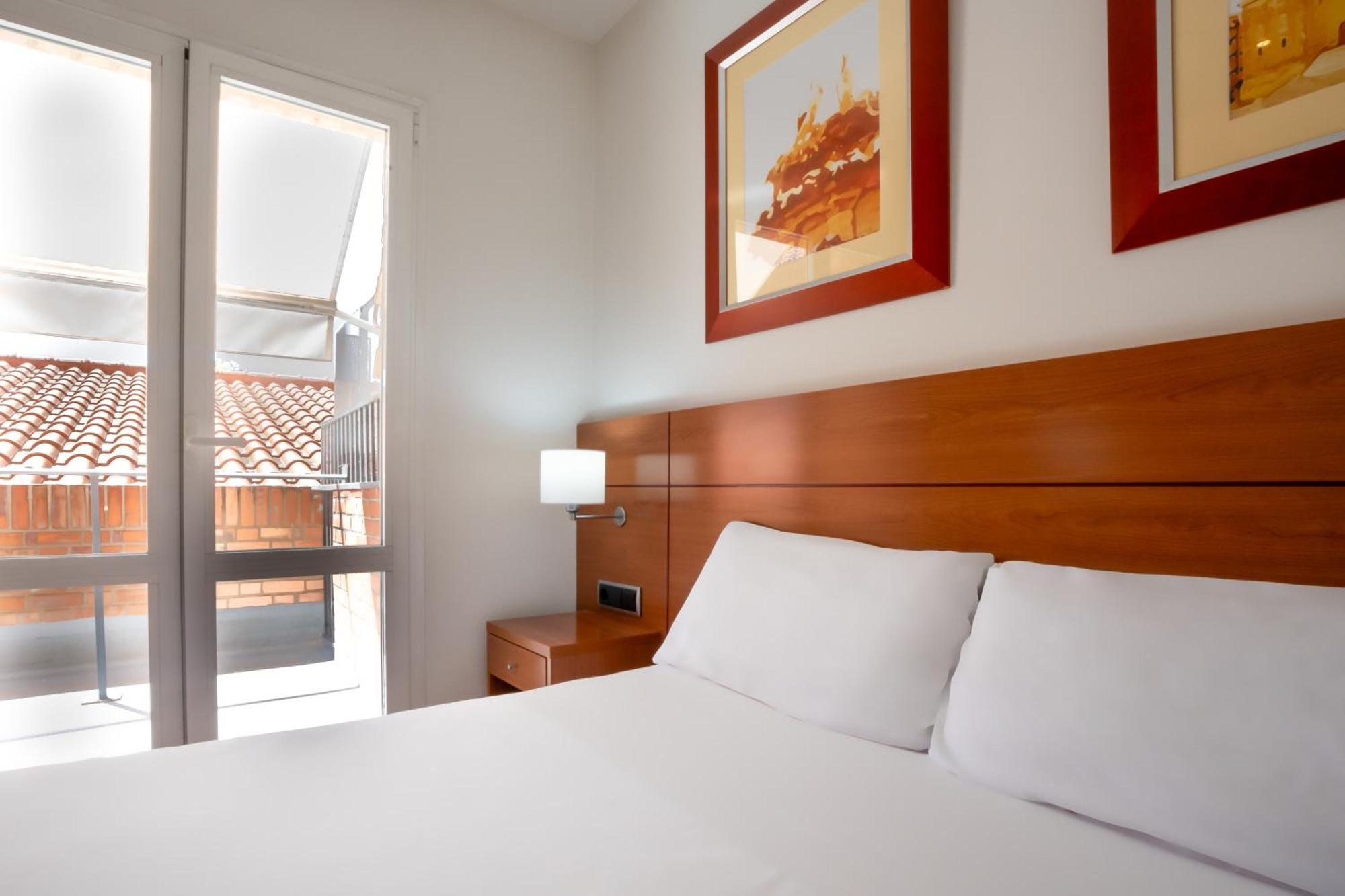 Hotel Palacios Alfaro Kültér fotó
