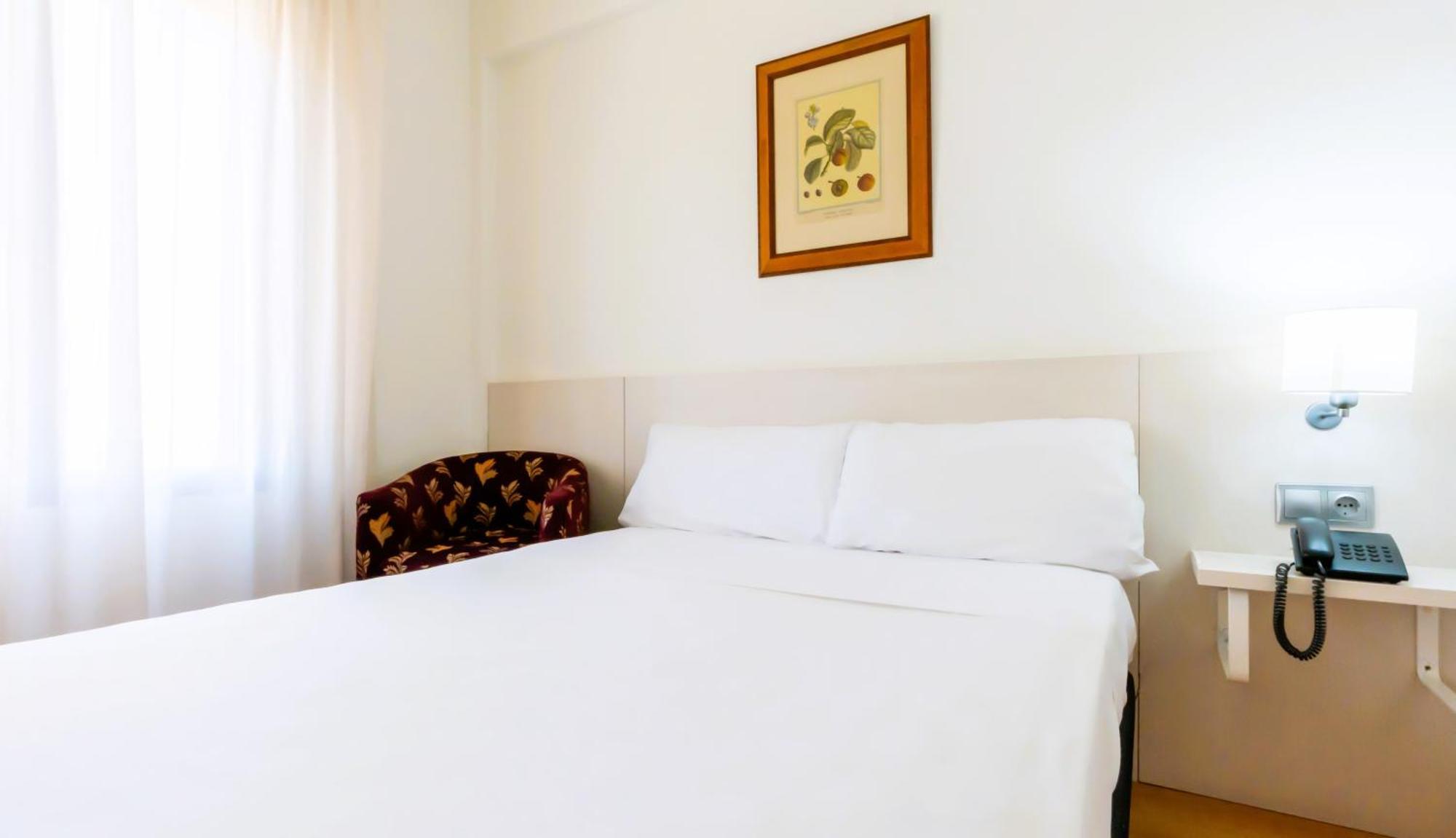 Hotel Palacios Alfaro Kültér fotó
